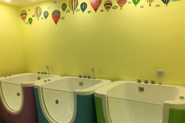 鱼乐贝贝婴儿游泳馆